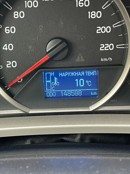 Toyota RAV4 IV (XA40), 5 мест, 2014 г.