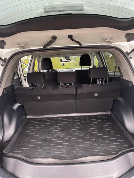 Toyota RAV4 IV (XA40), 5 мест, 2014 г.