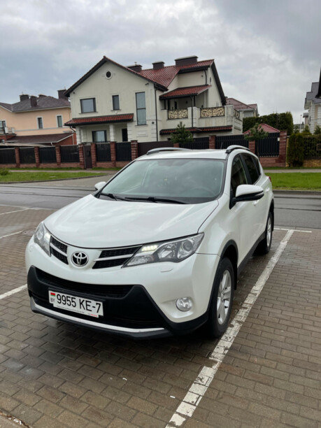 Toyota RAV4 IV (XA40), 5 мест, 2014 г.