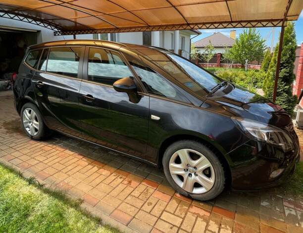 Opel Zafira C, 7 мест, 2012 г.