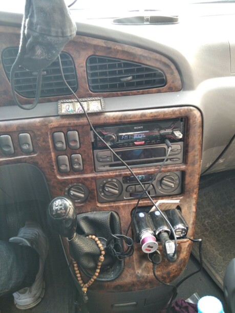 Kia Carnival I, 7 мест, 2001 г.