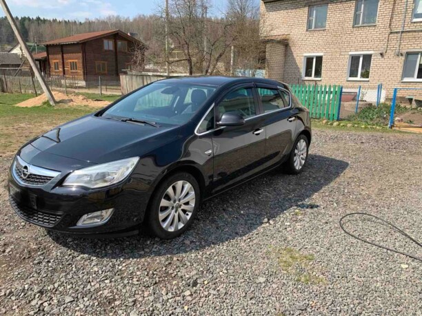 Opel Astra J, 2011 г.