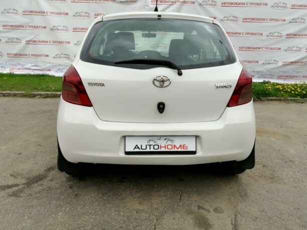 Toyota Yaris II (XP9), 2008 г.