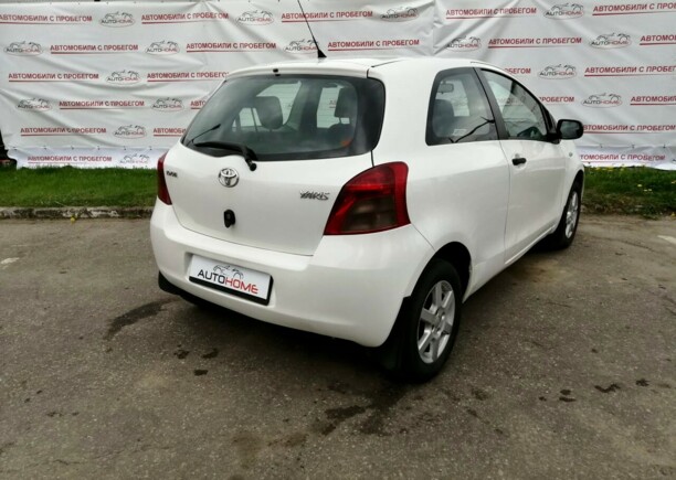 Toyota Yaris II (XP9), 2008 г.