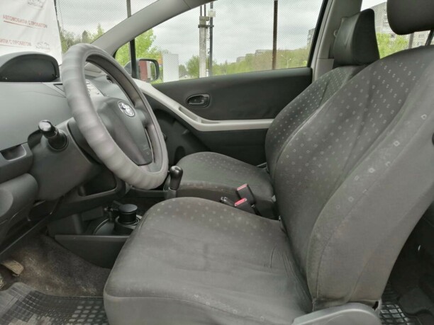 Toyota Yaris II (XP9), 2008 г.