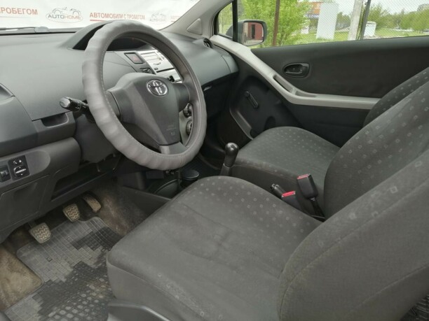 Toyota Yaris II (XP9), 2008 г.