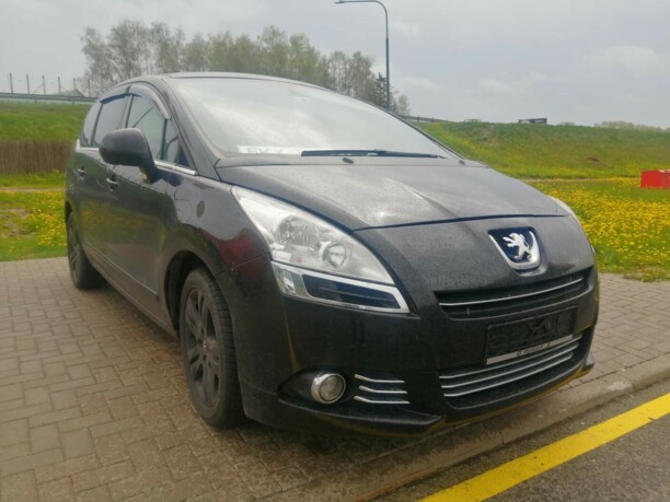Peugeot 5008 I, 5 мест, 2010 г.