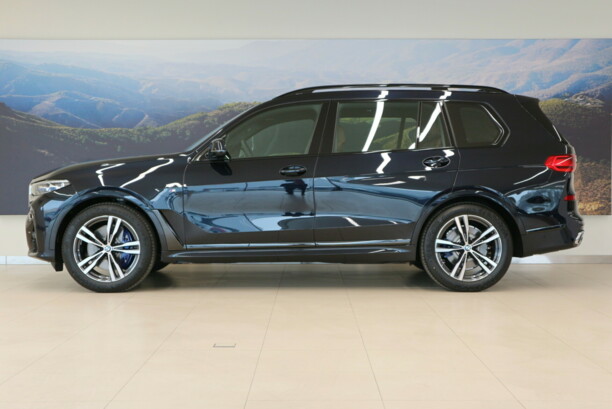 BMW X7, 7 мест, 2020 г.