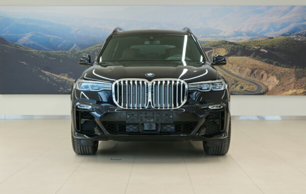 BMW X7, 7 мест, 2020 г.