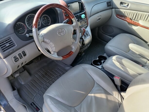 Toyota Sienna II (XL20), 7 мест, 2005 г.