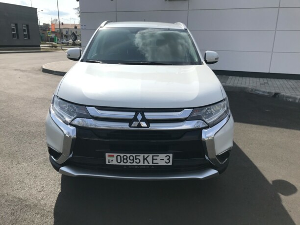 Mitsubishi Outlander III · 2-й рестайлинг, 5 мест, 2015 г.