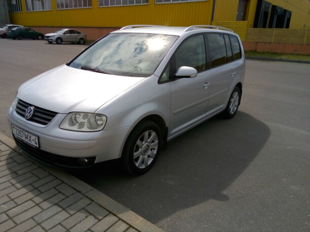 Volkswagen Touran I, 5 мест, 2005 г.