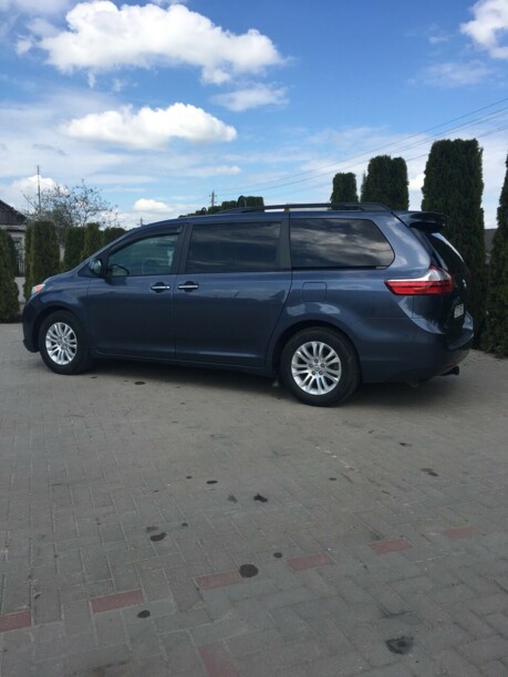 Toyota Sienna III (XL30), 7 мест, 2016 г.