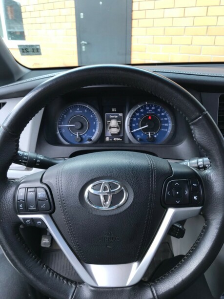 Toyota Sienna III (XL30), 7 мест, 2016 г.