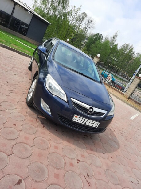 Opel Astra J, 2011 г.