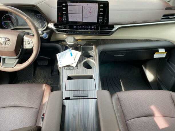 Toyota Sienna III (XL30), 7 мест, 2021 г.