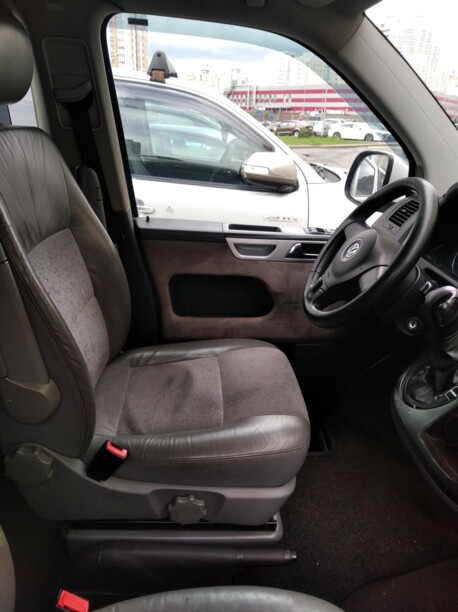 Volkswagen Multivan T5, 2010 г.