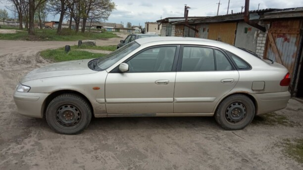 Mazda 626 GF, 2001 г.