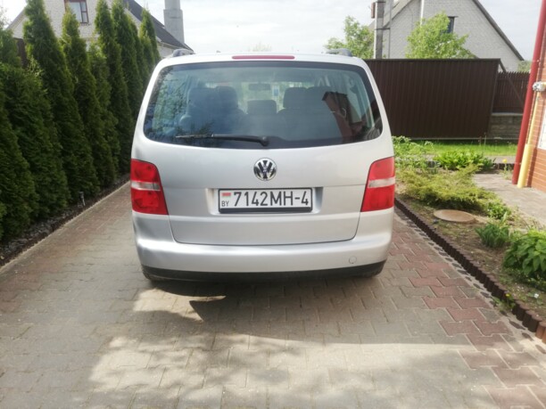 Volkswagen Touran I, 7 мест, 2003 г.