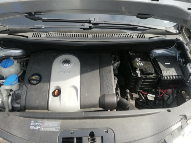 Volkswagen Touran I, 7 мест, 2003 г.
