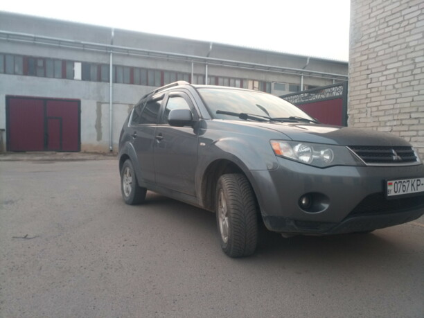 Mitsubishi Outlander XL, 5 мест, 2007 г.