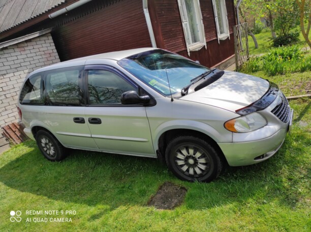 Chrysler Voyager IV, 7 мест, 2001 г.