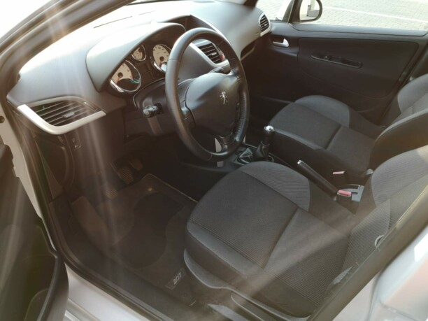 Peugeot 207 I · Рестайлинг, 2011 г.