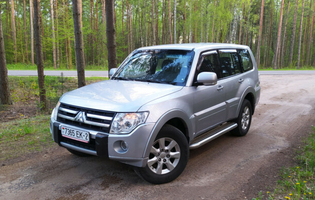 Mitsubishi Pajero IV, 5 мест, 2010 г.