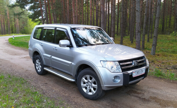Mitsubishi Pajero IV, 5 мест, 2010 г.
