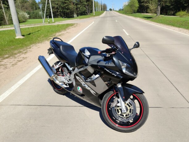 Honda CBR F4i, 2001 г.