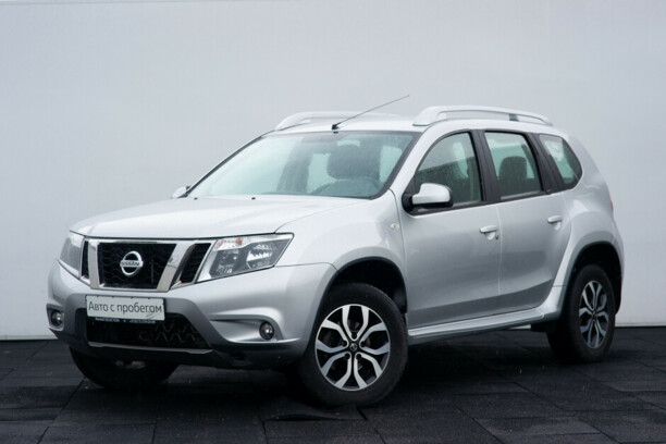 Nissan Terrano V, 5 мест, 2017 г.