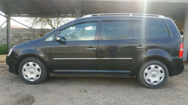 Volkswagen Touran I, 7 мест, 2004 г.