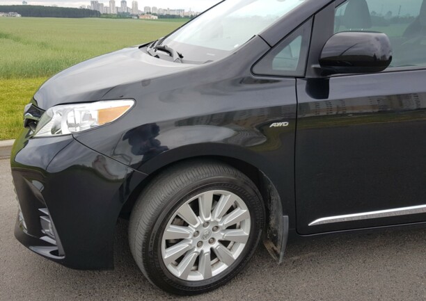Toyota Sienna III (XL30), 7 мест, 2017 г.