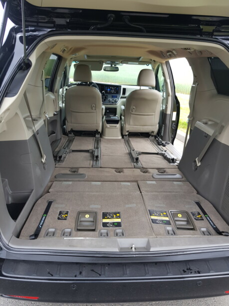 Toyota Sienna III (XL30), 7 мест, 2017 г.