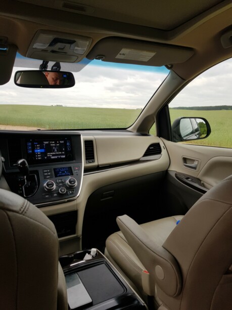 Toyota Sienna III (XL30), 7 мест, 2017 г.