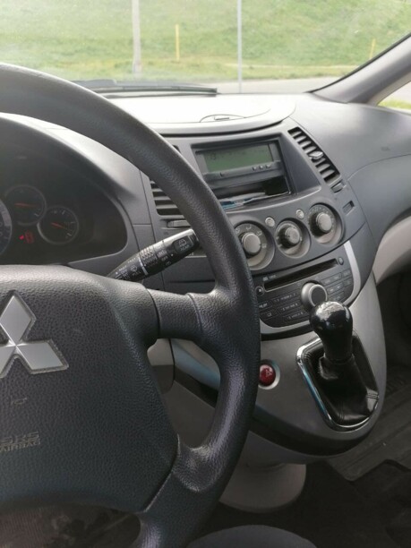Mitsubishi Grandis, 7 мест, 2008 г.
