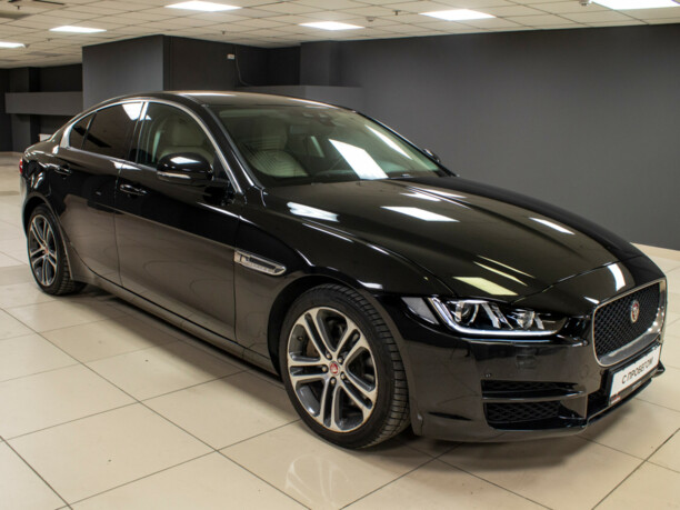 Jaguar XE, 2017 г.
