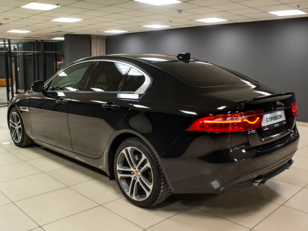 Jaguar XE, 2017 г.