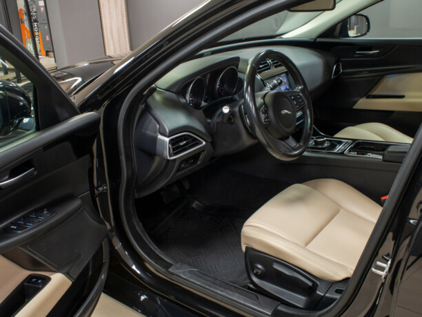 Jaguar XE, 2017 г.
