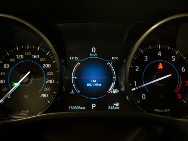 Jaguar XE, 2017 г.