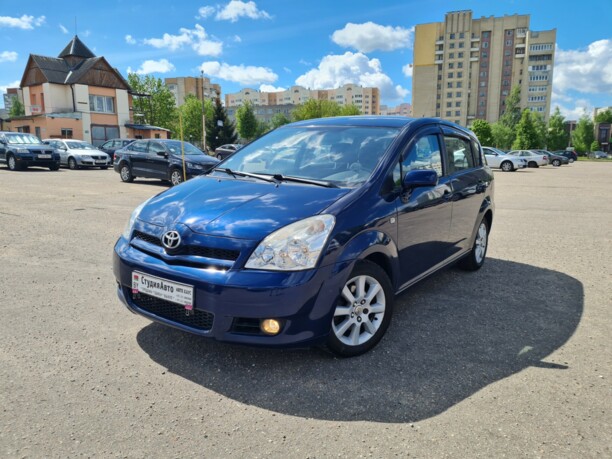 Toyota Corolla Verso II (E121), 7 мест, 2004 г.