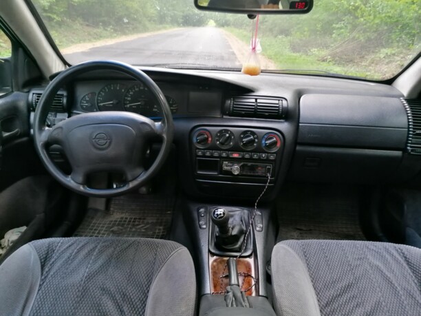 Opel Omega B, 1995 г.