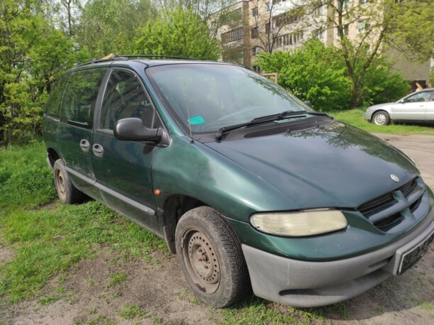Chrysler Voyager III, 7 мест, 1998 г.