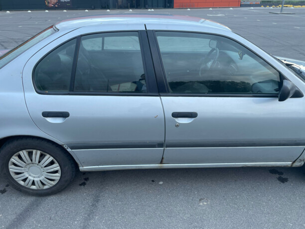 Nissan Primera P10, 1992 г.
