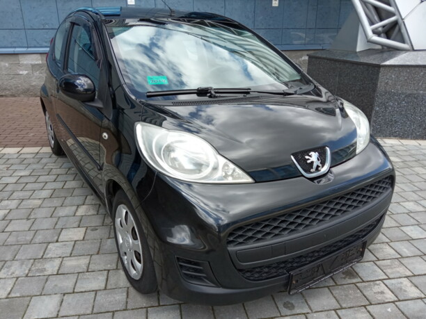 Peugeot 107 I · Рестайлинг, 2010 г.