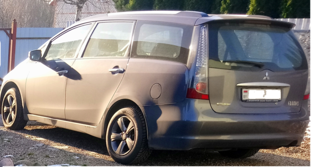 Mitsubishi Grandis, 7 мест, 2008 г.