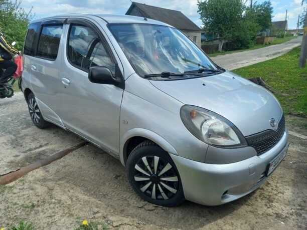 Toyota Yaris Verso, 2000 г.