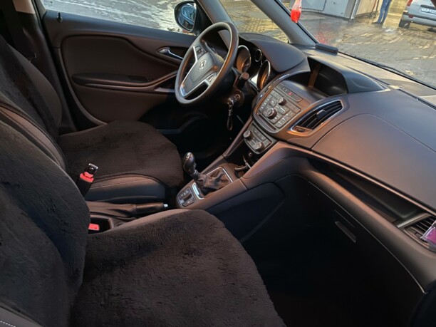 Opel Zafira C, 2015 г.