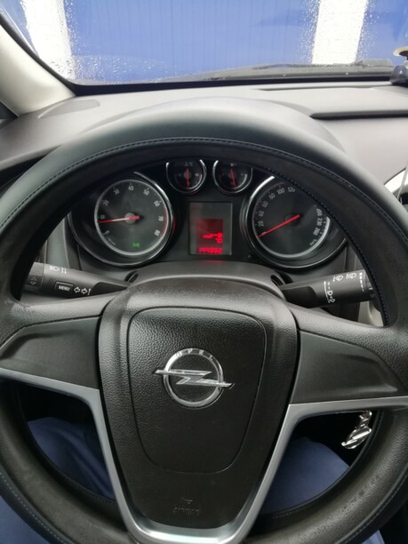Opel Astra J, 2011 г.