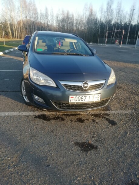 Opel Astra J, 2011 г.